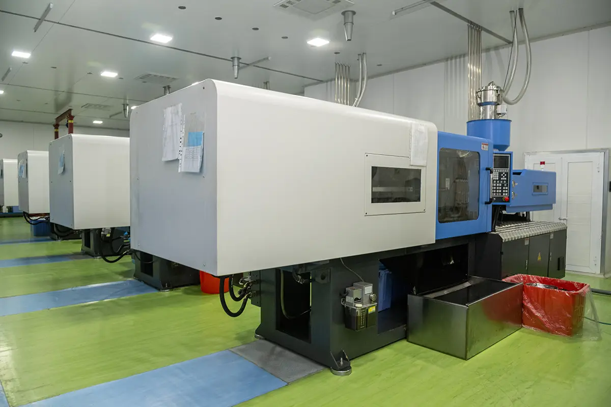 Plastic Injection Molding Machine